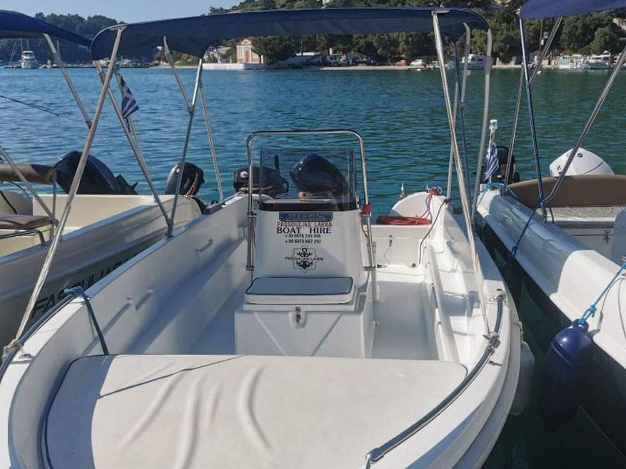 Amore IV - Fasoulias Ενοικιάσεις Σκαφών